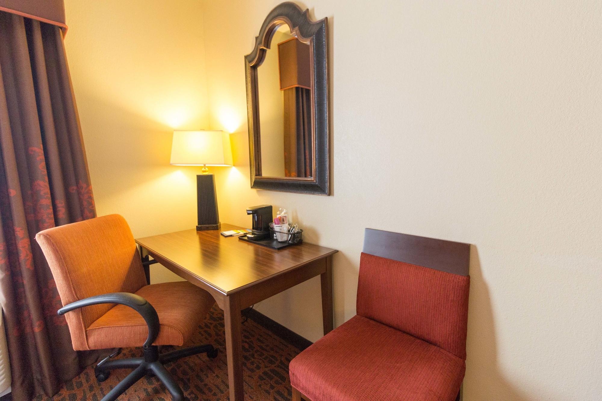 Hampton Inn Columbus-South Гроув Сити Екстериор снимка