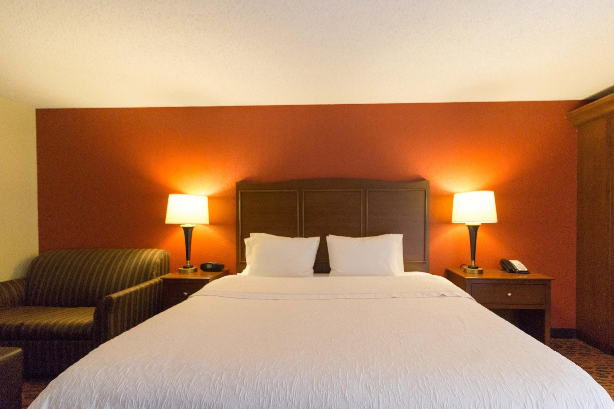 Hampton Inn Columbus-South Гроув Сити Екстериор снимка