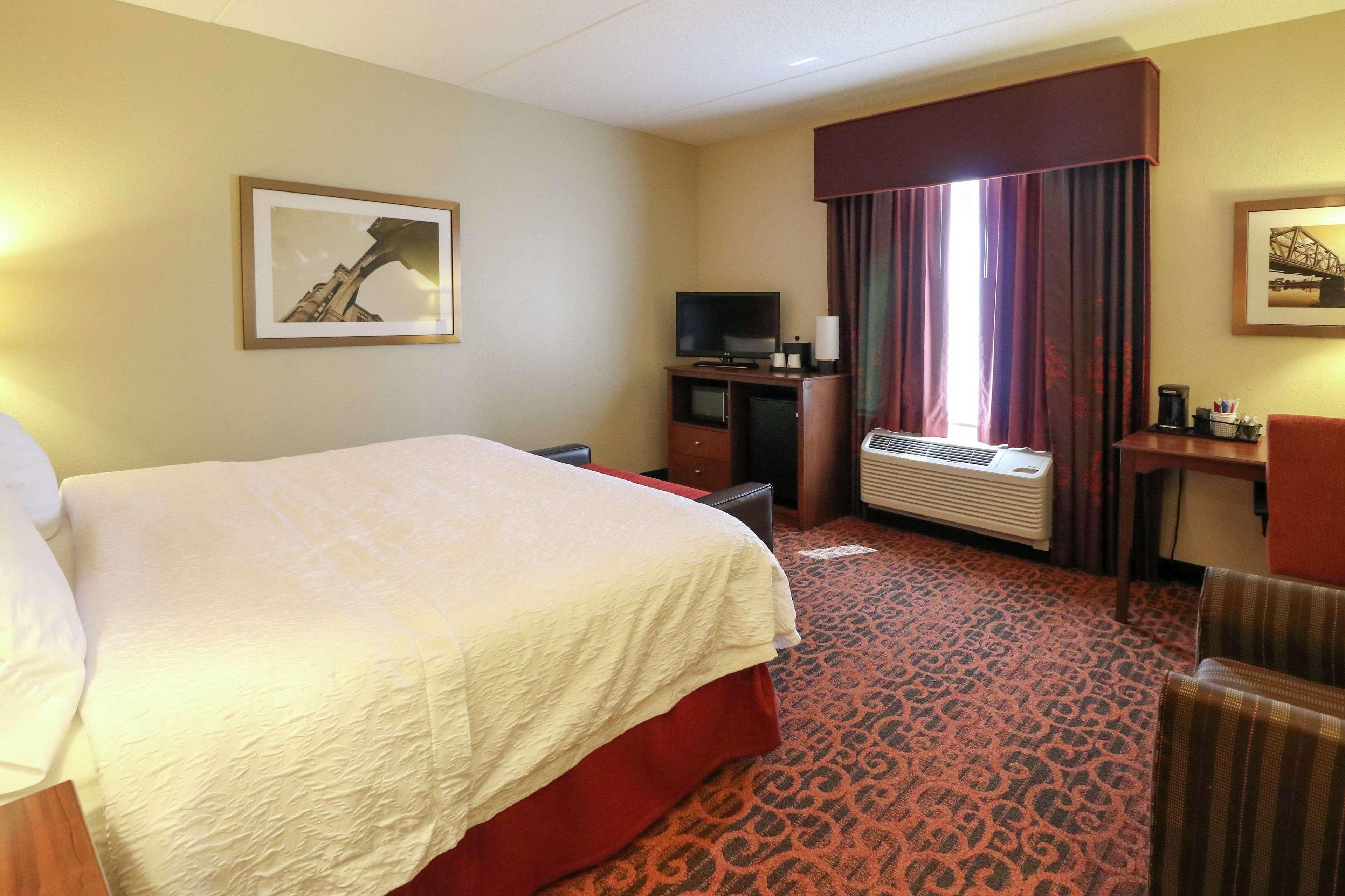 Hampton Inn Columbus-South Гроув Сити Екстериор снимка