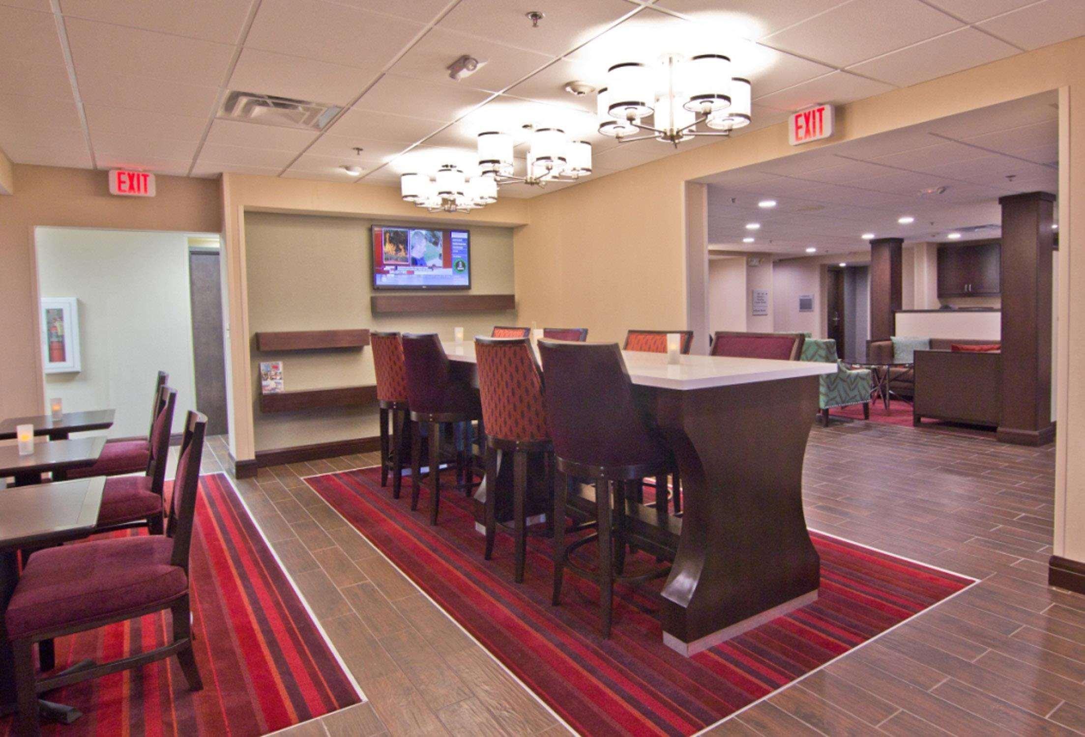 Hampton Inn Columbus-South Гроув Сити Екстериор снимка