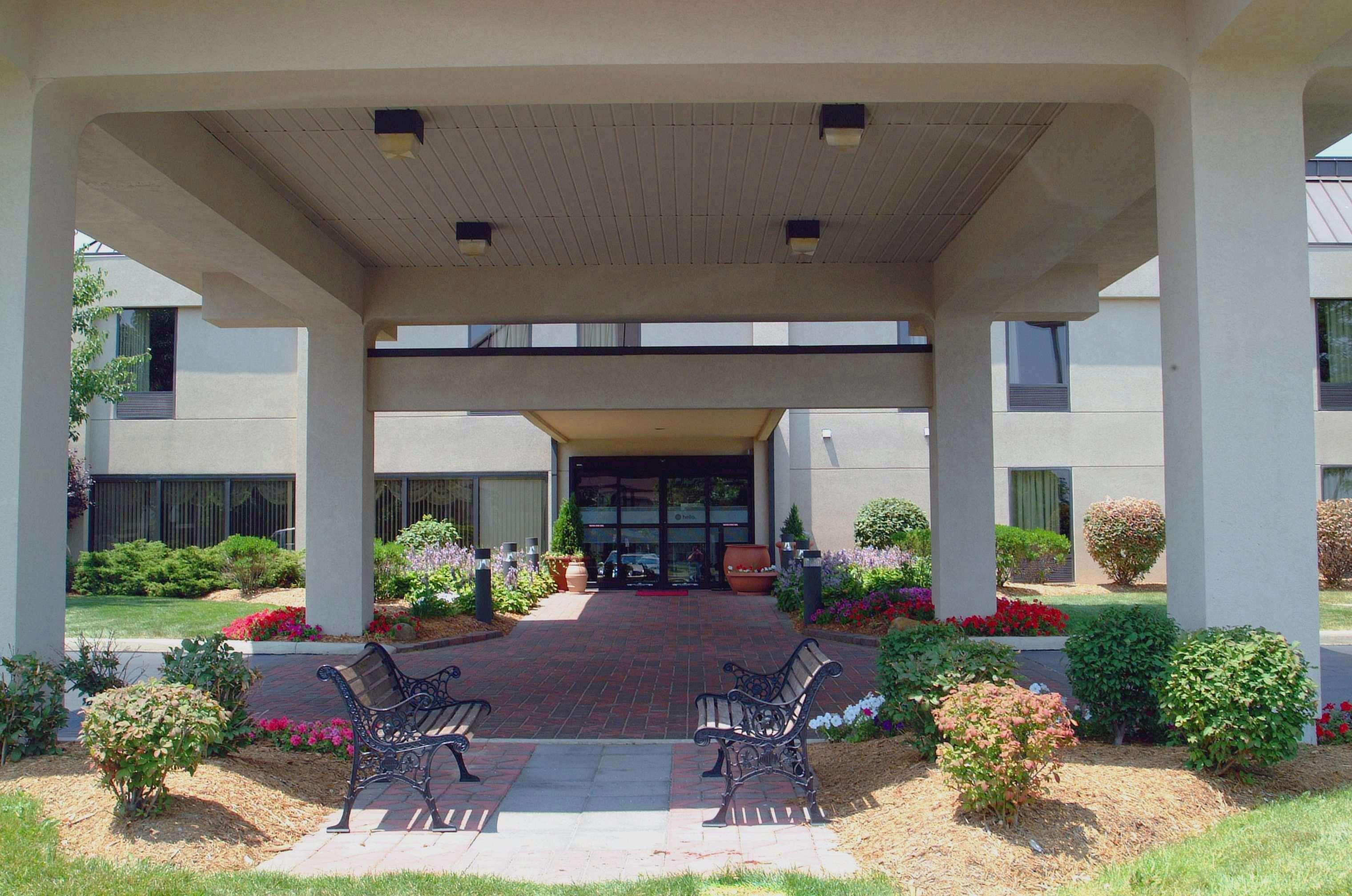 Hampton Inn Columbus-South Гроув Сити Екстериор снимка