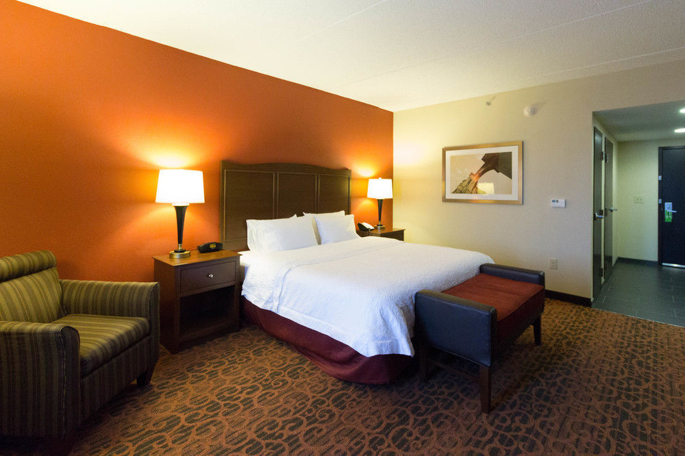 Hampton Inn Columbus-South Гроув Сити Екстериор снимка